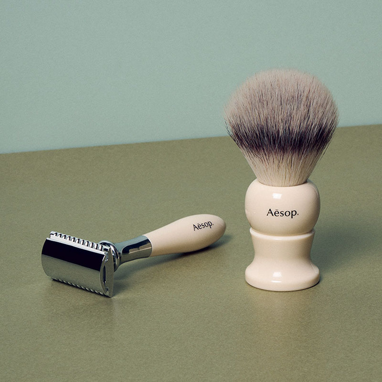 ヒゲ剃りタイムが楽しくなる。大人が選ぶべきヒゲギア6選（後編） | UOMO